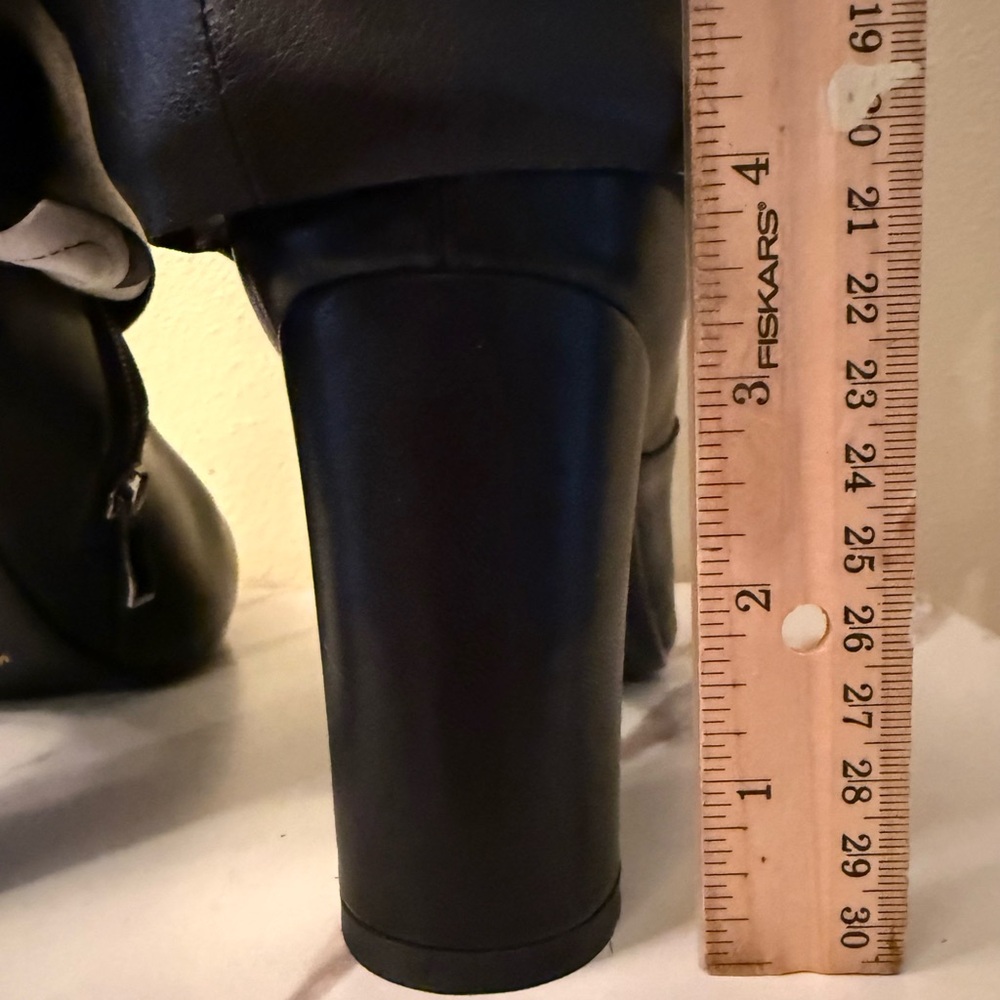 NWOB Azalea Wang Modatope Vegan Leather Fold Over Boots, Black, White, Size 10 - Picture 10 of 15